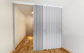 Lõõtsuks, kahe osaline, mõlemalt poolt avanev